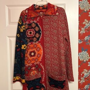 Beautiful Paparazzi long sleeve wool jacket/coat!  Rarely worn, vivid colors. L